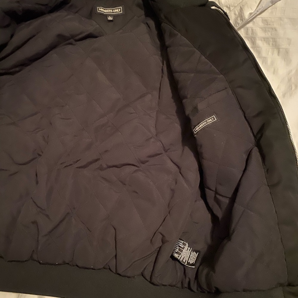 Bomber jacket - Picture 3 of 4